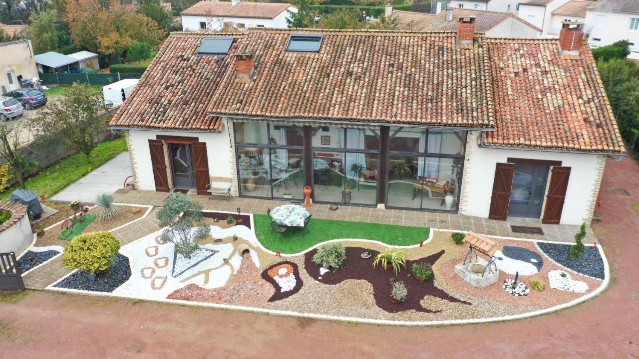 Au Gue Du Bois Bed & Breakfast Neuville-de-Poitou Exterior photo